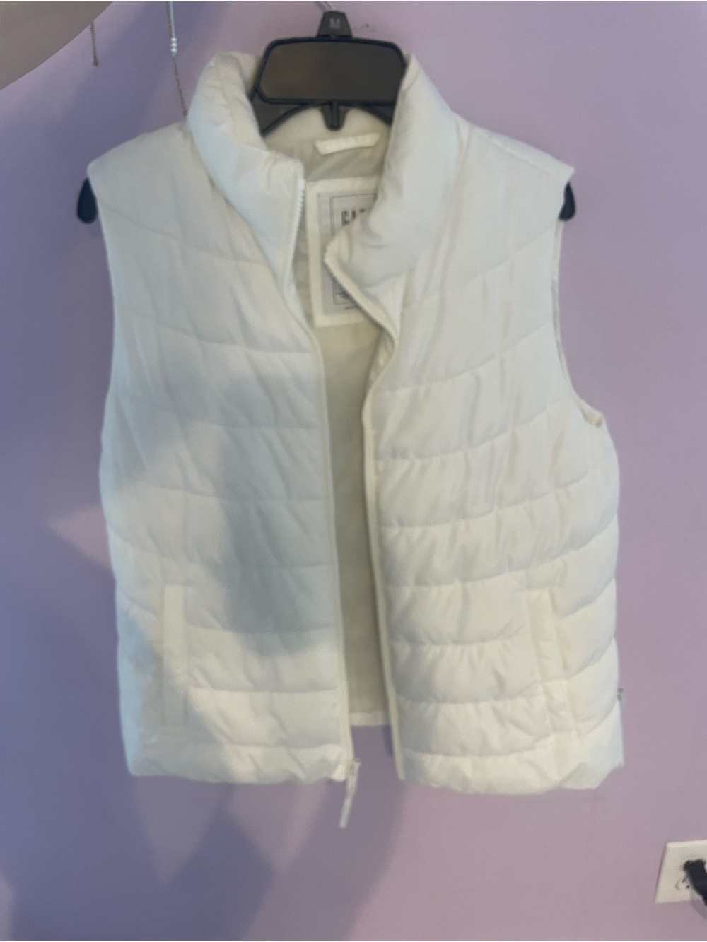 GAP White Quilted Puffer Vest